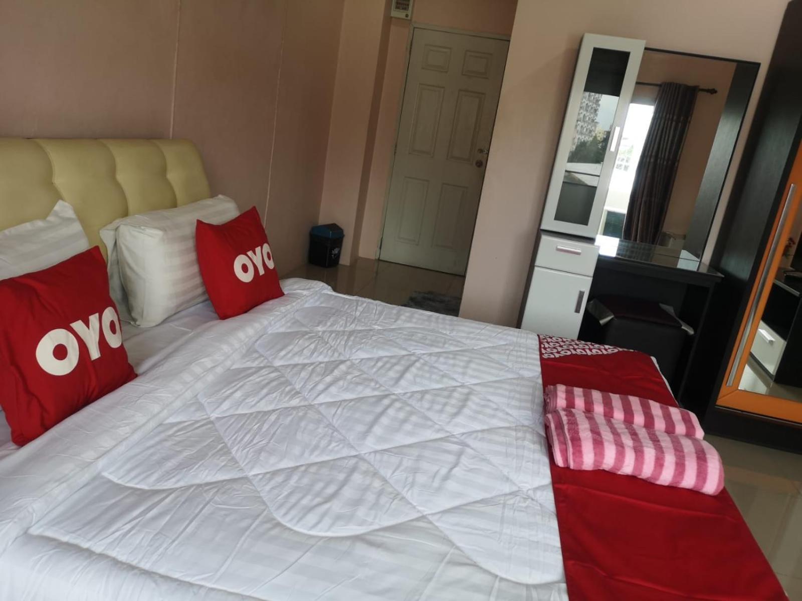 Kjs Pattaya Hotel Екстериор снимка