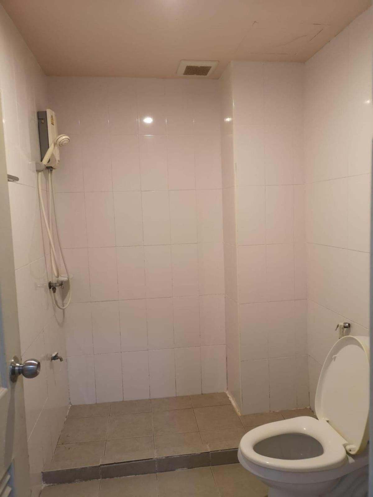 Kjs Pattaya Hotel Екстериор снимка