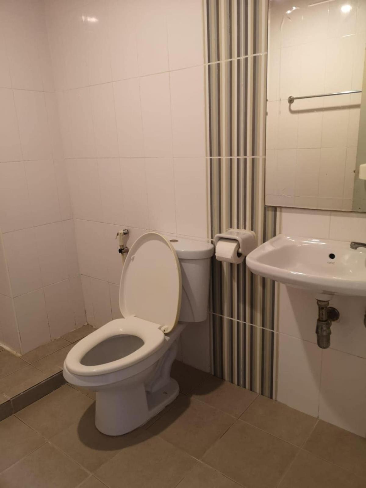 Kjs Pattaya Hotel Екстериор снимка