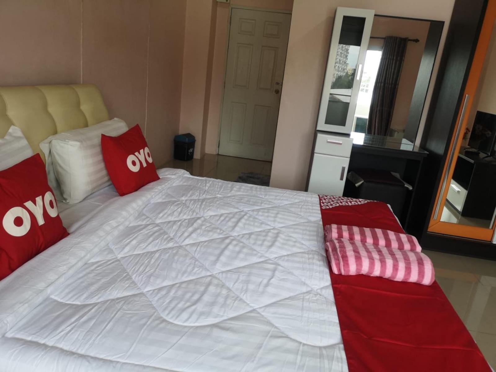 Kjs Pattaya Hotel Екстериор снимка